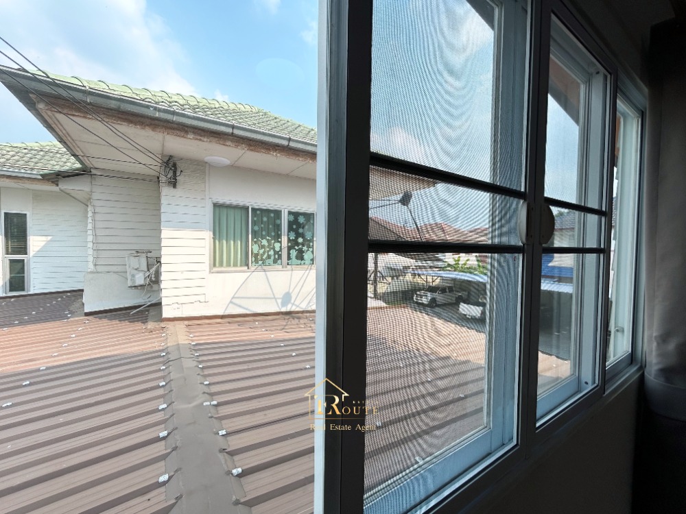 For SaleTownhomeVipawadee, Don Mueang, Lak Si : 🎇 Sell 2 -story detached house, 2 rear 🎇 Land area 97.2 sq.w., Krita Village Soi Pracha Uthit, Songprapha Road, Don Mueang, near Don Mueang Airport Near the red line