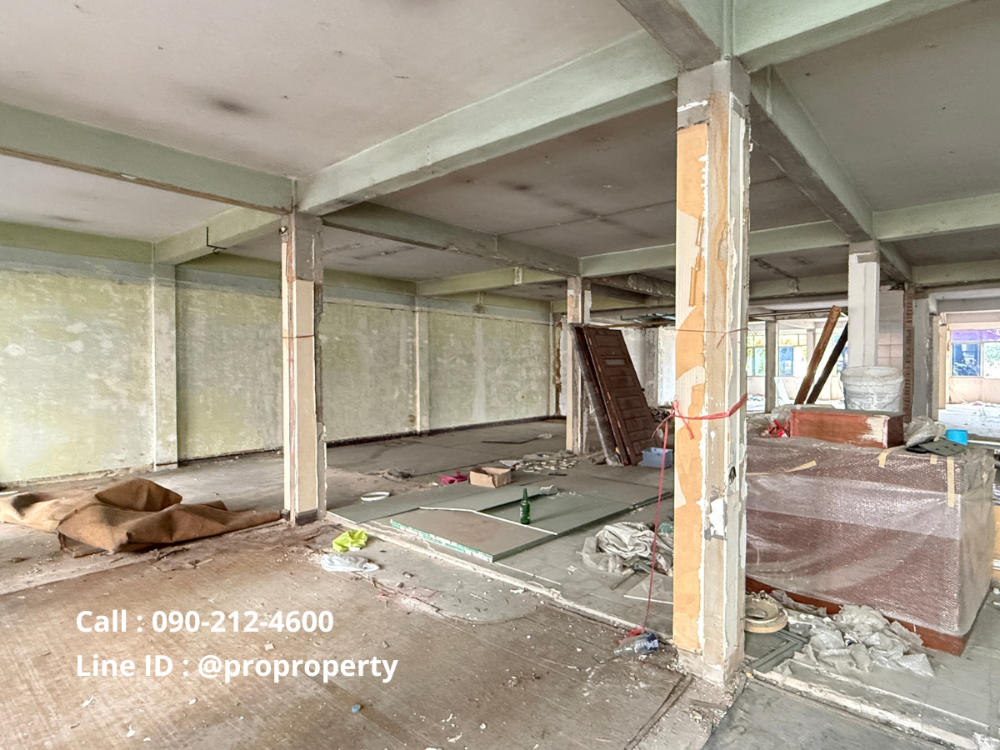 For RentShop HouseSukhumvit, Asoke, Thonglor : For rent, 5 commercial buildings, Soi Pridi Banomyong 26