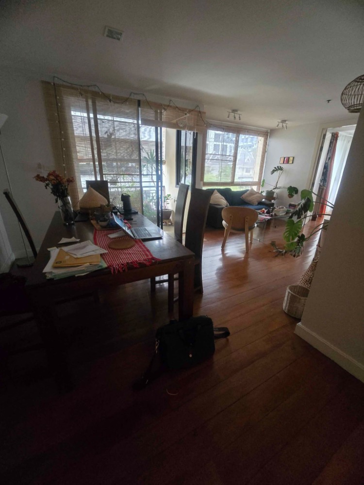 ♦ Lovely fully furnished ♦ ชั้น 00+ 110.00 ตร.ว. | 2 ห้องนอน 3 ห้องน้ำ เลี้ยงสัตว์ได้ | ใกล้ มศว. 3 นาที, เอ็มสเฟียร์ 6 นาที, MRT สุขุมวิท 6 นาที, BTS พร้อมพงษ์ 6 นาที Loading...