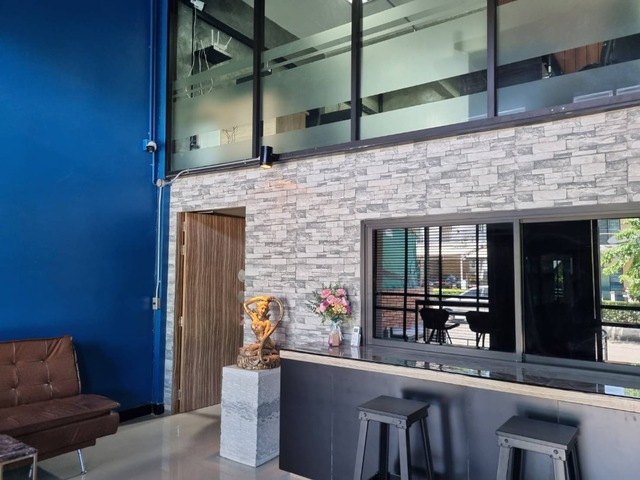 For RentShop HousePathum Thani,Rangsit, Thammasat : Rent a new 5-story renovated building, 18 sq.m., 360 sqm. Sathaporn Rangsit University-Khlong Sam Next to Rangsit-Nakhon Nayok Road and Lotus Khlong 4 Department Store, Bueng Yi Tho Subdistrict, Thanyaburi District, Pathum Thani Province