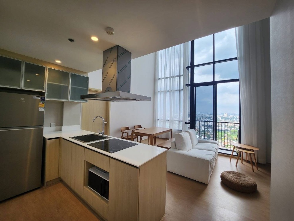 For RentCondoSukhumvit, Asoke, Thonglor : ● Type Duplex ● 30++ floor 76.00 sq.m. | 2 beds 2 baths, Pet Friendly | near Park Lane 1 mins, Major Ekkamai 4 mins, Gateway Ekkamai 7 mins.