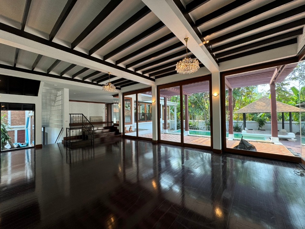 For RentHouseSukhumvit, Asoke, Thonglor : Newly Renovated House in Resort Style in Phrom Phong ** NO CO-AGENT ** 蓬鹏区域全新度假式别墅