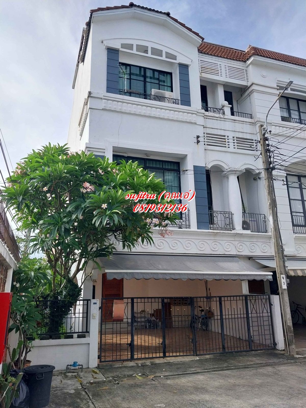 ให้เช่าทาวน์โฮมเลียบทางด่วนรามอินทรา : ให้เช่า ทาวน์โฮม 3 ชั้น 25 ตรว. อยู่ ใกล้เซนทรัลอีสต์วิลล์ โยธินพัฒนา