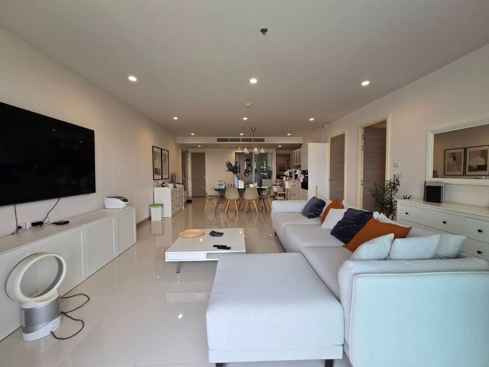 For SaleCondoRama3 (Riverside),Satupadit : For Sell 3 BED Supalai Ryuava area 157 SQ.M. There are many rooms to choose from.
