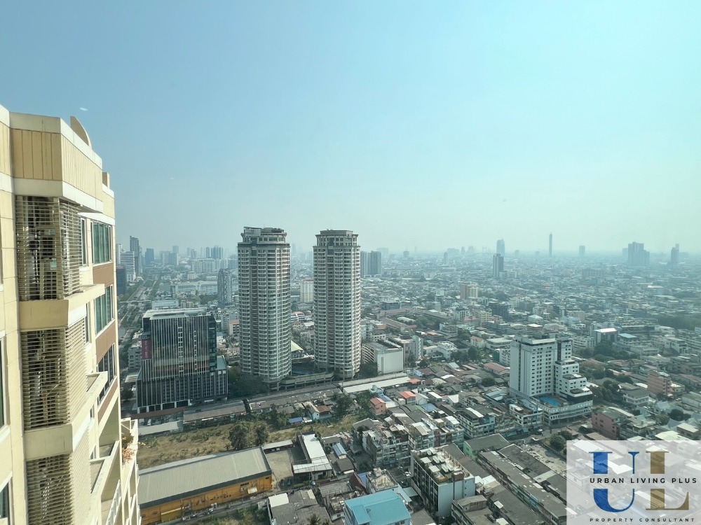 For RentCondoSathorn, Narathiwat : ( UL2502135 ) Tel/Line 096-2479369 / FOR RENT The Empire Place 3 bedroom 3 bathroom 1 maid 156 Sq.M. Ready to move in