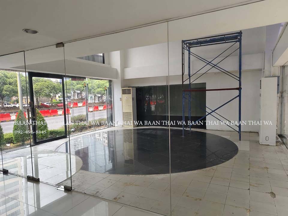 For RentRetail SpaceSathorn, Narathiwat : Retail Space for Rent, Suitable for a Restaurant and Showroom/Rental Retail space is suitable as a restaurant and showroom