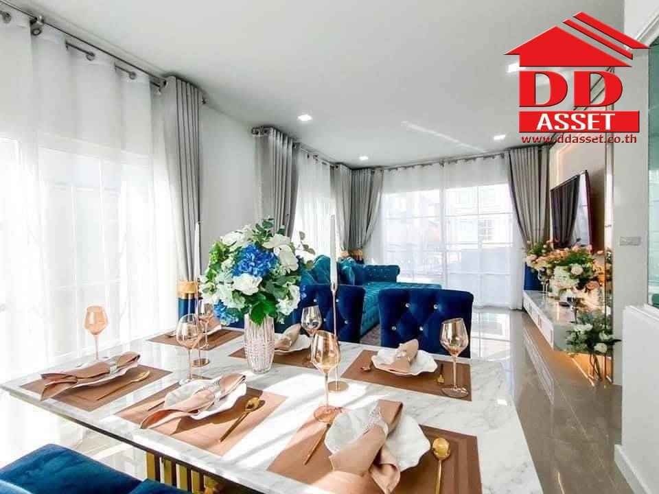 ให้เช่าบ้านลาดกระบัง สุวรรณภูมิ : For Rent Golden Neo Bangna-Suanluang บางนา (โกลเด้น นีโอ บางนา - สวนหลวง) บ้านหรู 2 ชั้นสไตล์อังกฤษ รหัสทรัพย์ : T8117