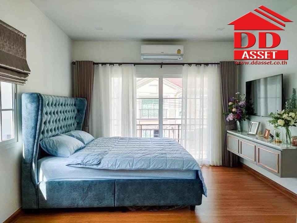 ให้เช่าบ้านลาดกระบัง สุวรรณภูมิ : For Rent Golden Neo Bangna-Suanluang บางนา (โกลเด้น นีโอ บางนา - สวนหลวง) บ้านหรู 2 ชั้นสไตล์อังกฤษ รหัสทรัพย์ : T8117