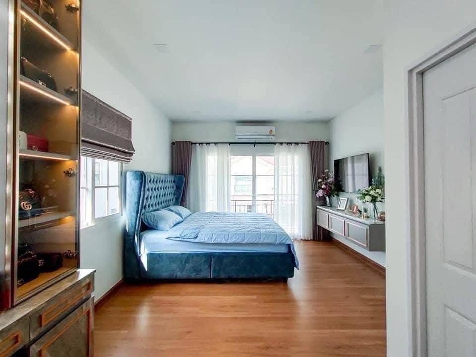 ให้เช่าบ้านลาดกระบัง สุวรรณภูมิ : For Rent Golden Neo Bangna-Suanluang บางนา (โกลเด้น นีโอ บางนา - สวนหลวง) บ้านหรู 2 ชั้นสไตล์อังกฤษ รหัสทรัพย์ : T8117