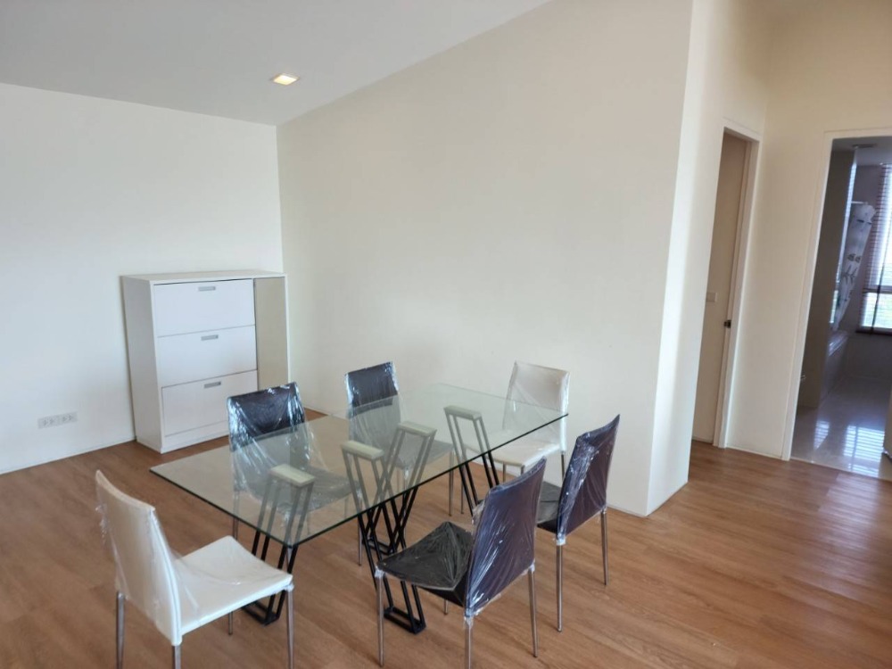 For RentCondoAri,Anusaowaree : • 𝐑𝐄𝐍𝐓 • 𝐕𝐢𝐥𝐥𝐚 𝐑𝐚𝐭𝐜𝐡𝐚𝐤𝐫𝐮 • 𝟐 𝐁𝐞𝐝 𝟐 𝐁𝐚𝐭𝐡 • 𝟏𝟒𝟓 𝐒𝐪𝐦. • 𝟔𝟓𝟎𝟎𝟎 •   𝐋𝐢𝐧𝐞 𝐈𝐃 : 𝐕𝐚𝐬𝐬𝐢𝐥𝐲