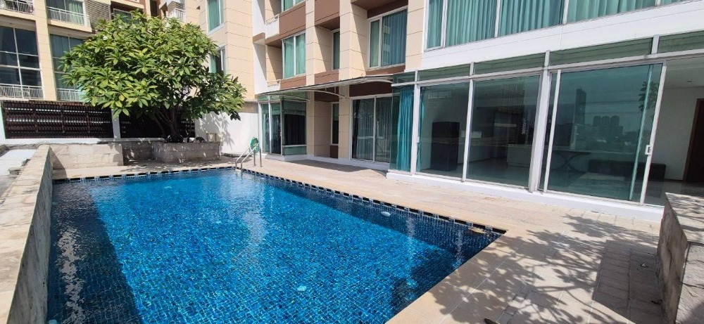 For RentCondoSathorn, Narathiwat : • 𝐏𝐞𝐧𝐭𝐡𝐨𝐮𝐬𝐞 • 𝐄𝐦𝐩𝐢𝐫𝐞 𝐏𝐥𝐚𝐜𝐞 • 𝟑 𝐁𝐞𝐝 𝟒 𝐁𝐚𝐭𝐡 • 𝟑𝟕𝟏 𝐒𝐪𝐦. • 𝟏𝟔𝟎𝟎𝟎𝟎 • +𝐏𝐫𝐢𝐯𝐚𝐭𝐞 𝐏𝐨𝐨𝐥  𝐋𝐢𝐧𝐞 𝐈𝐃 : 𝐕𝐚𝐬𝐬𝐢𝐥𝐲