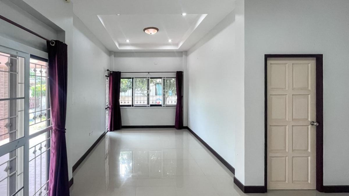 For SaleHouseRayong : ✅ One -story house for sale, Ek Siri 1 🏡 Size 62.4 sq.w., 3 bedrooms, 2 bathrooms, 1 parking - plus 4 air conditioners - the roof of the kitchen ✅ Price 1,990,000 baht 🔔 Hurry and book
