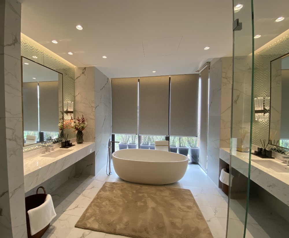 For SaleHousePattanakan, Srinakarin : Brand-new luxury home in an exclusive development near Phatthanakan - Sukhumvit 坐落于Phatthanakan - Sukhumvit 附近尊贵社区的全新奢华别墅