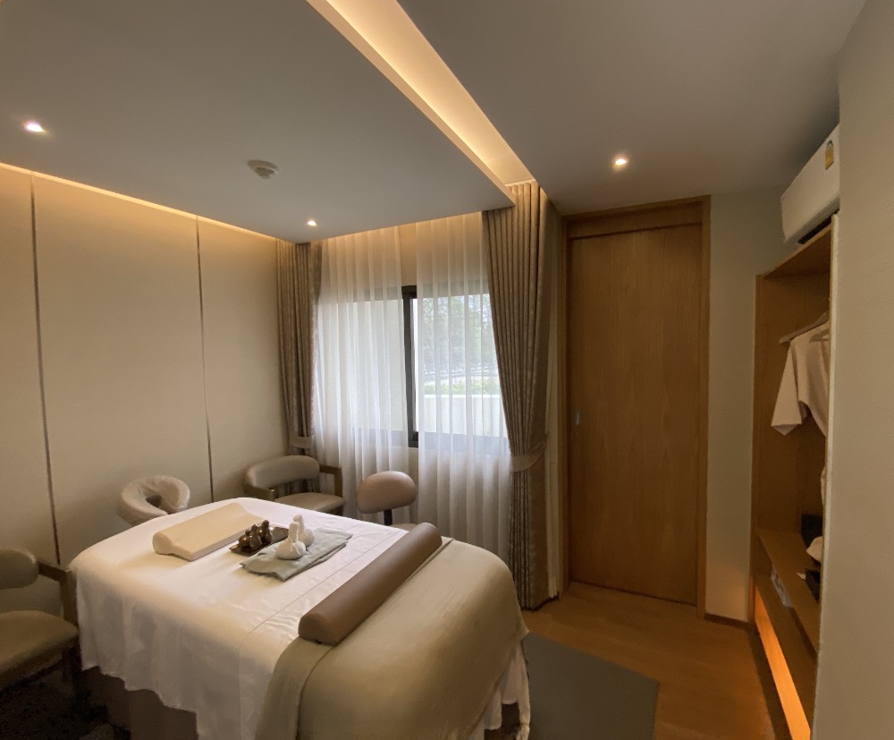 For SaleHousePattanakan, Srinakarin : Brand-new luxury home in an exclusive development near Phatthanakan - Sukhumvit 坐落于Phatthanakan - Sukhumvit 附近尊贵社区的全新奢华别墅