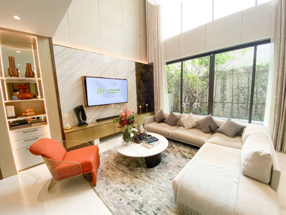 For SaleHousePattanakan, Srinakarin : Brand-new luxury home in an exclusive development near Phatthanakan - Sukhumvit 坐落于Phatthanakan - Sukhumvit 附近尊贵社区的全新奢华别墅