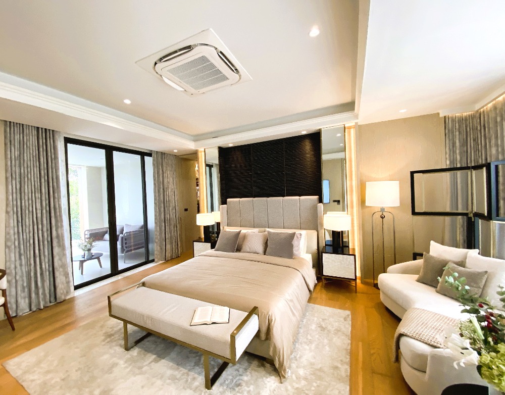 For SaleHousePattanakan, Srinakarin : Brand-new luxury home in an exclusive development near Phatthanakan - Sukhumvit 坐落于Phatthanakan - Sukhumvit 附近尊贵社区的全新奢华别墅