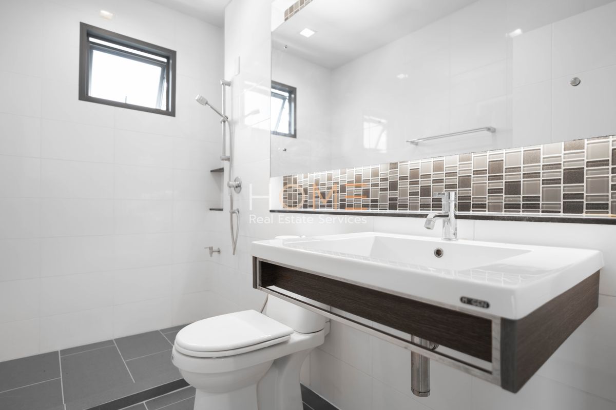 ขายบ้านพัฒนาการ ศรีนครินทร์ : บ้านเดี่ยวหลังมุม ราคาดีที่สุดในโครงการ 🔥 เศรษฐสิริ ศรีนครินทร์ - พระราม 9 / 3 ห้องนอน (ขาย), Setthasiri Srinakarin - Rama 9 / 3 Bedrooms (SALE) AA572