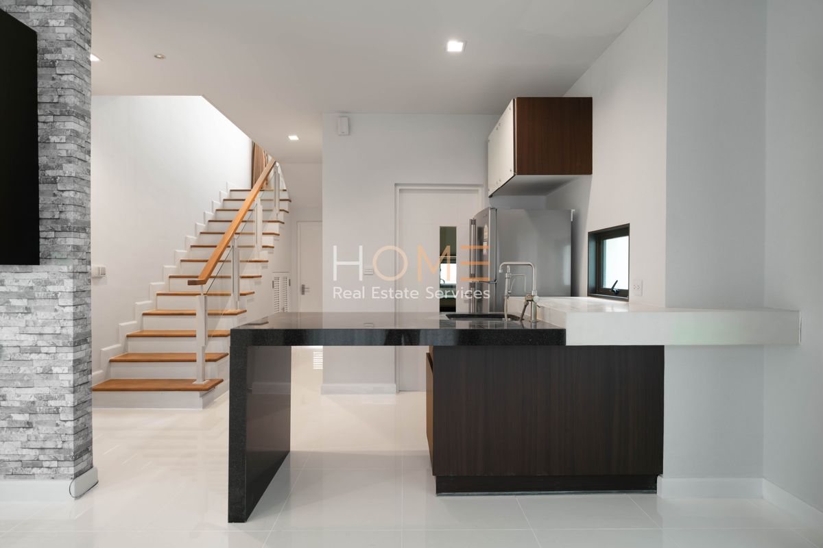 ขายบ้านพัฒนาการ ศรีนครินทร์ : บ้านเดี่ยวหลังมุม ราคาดีที่สุดในโครงการ 🔥 เศรษฐสิริ ศรีนครินทร์ - พระราม 9 / 3 ห้องนอน (ขาย), Setthasiri Srinakarin - Rama 9 / 3 Bedrooms (SALE) AA572