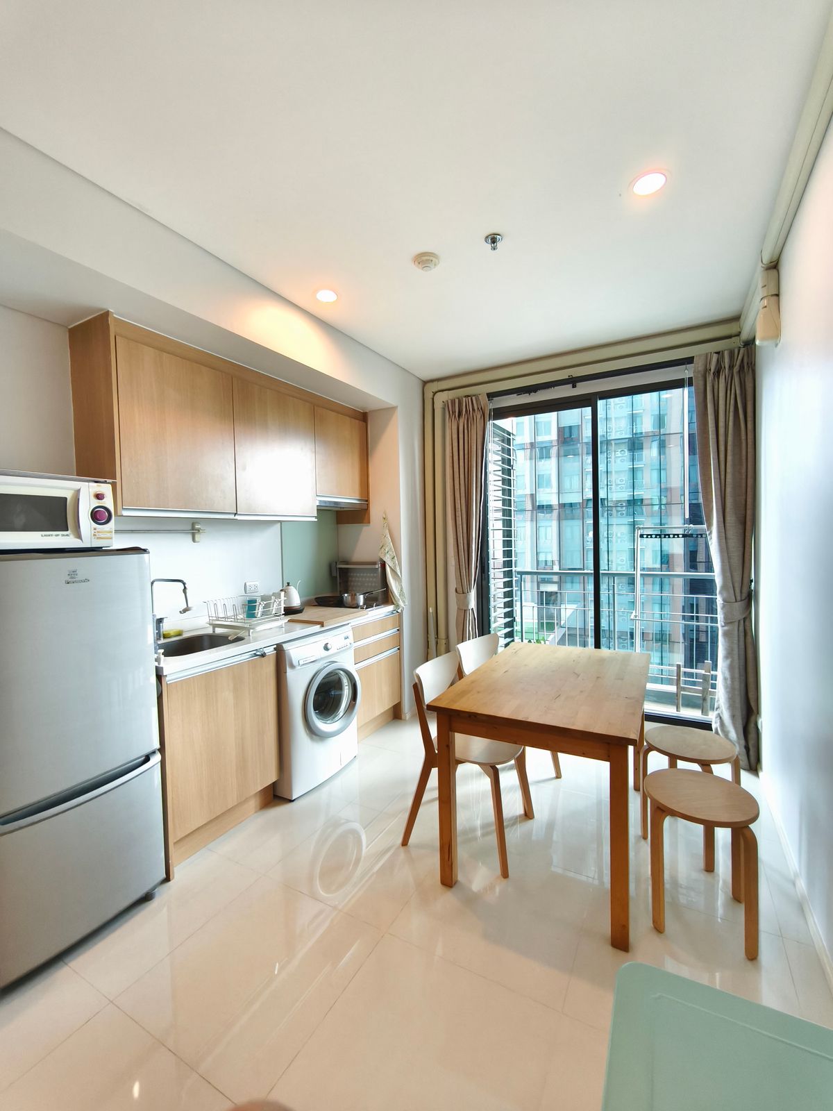 ขายคอนโดพระราม 9 เพชรบุรีตัดใหม่ RCA : 1 ห้องนอน 40 Sqm. ชั้น 11 Villa Asoke (เจ้าของขายเอง) 
