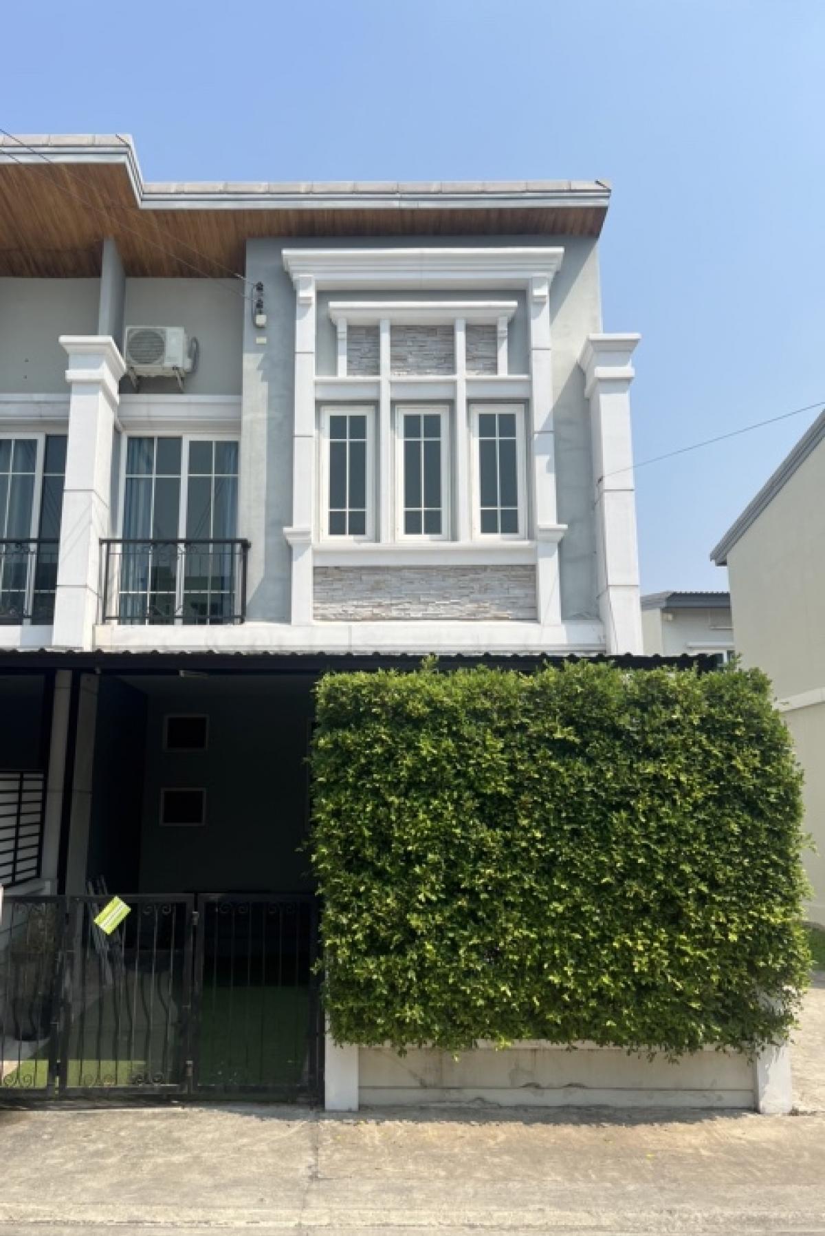 ให้เช่าทาวน์โฮมลาดกระบัง สุวรรณภูมิ : (ว่างกุมภาพันธ์ 2569) Townhouse for rent Golden Town 3 Bangna-Suanluang