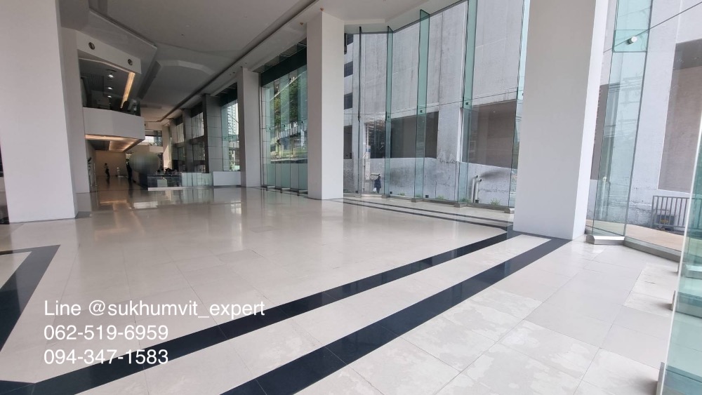 For RentRetail SpaceSukhumvit, Asoke, Thonglor : Rental on the G floor of the building, very good visibility, near ฺ BTS Asoke