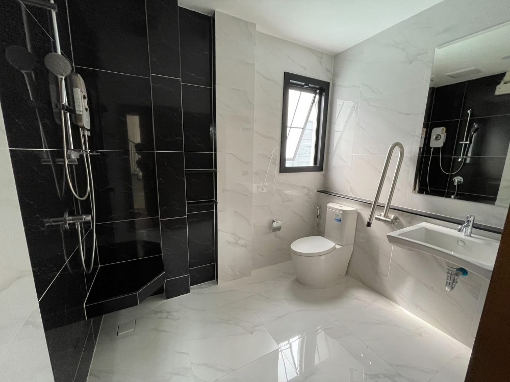 ขายบ้านปิ่นเกล้า จรัญสนิทวงศ์ : คฤหาสน์หรู ลดพิเศษ 8 ล้าน The Palazzo ปิ่นเกล้า