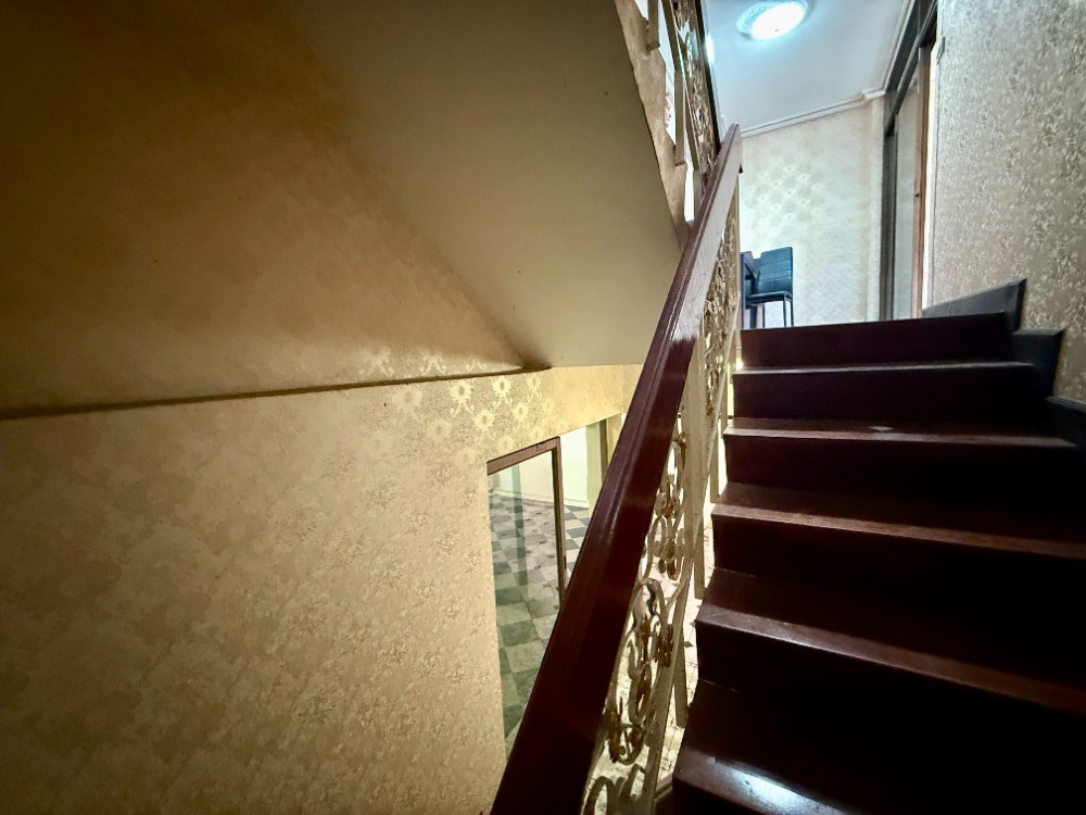 For SaleShop HousePinklao, Charansanitwong : Urgent sale, 3.5 floor commercial building, Soi Sirindhorn 4, Golden Location near Bang Bam Ru 100 meters! 🚆✨