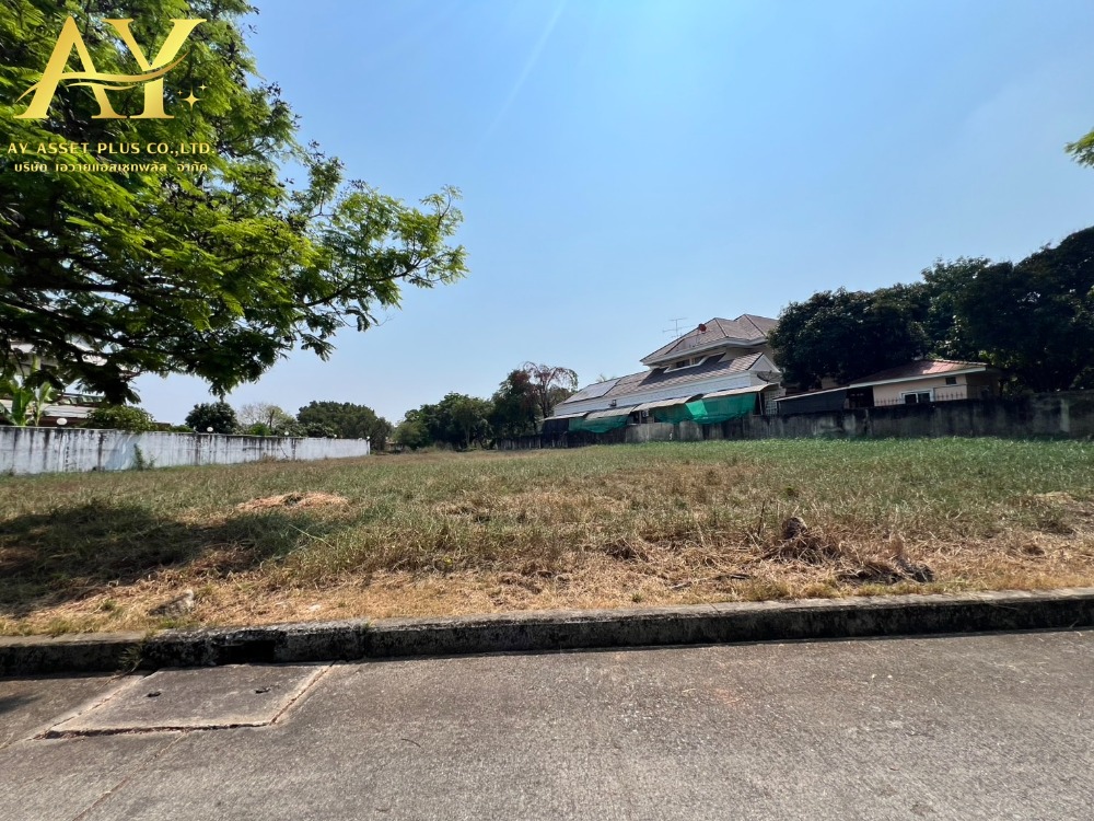 For SaleLandBangna, Bearing, Lasalle : Beautiful plot of land on the Green Valley Country Club, an area of ​​447 sq. Water.