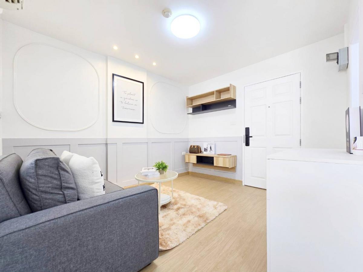 For SaleCondoNawamin, Ramindra : ✨️ Why pay the rent? Can pay by yourself! Cheaper than renting! Large room near the mall near the train! Can walk up to BTS Ram Inthra 3! ✨ Lumpini Condo Town Ram Inthra-Lampini Condo Town Ramindra-laksi 🏙