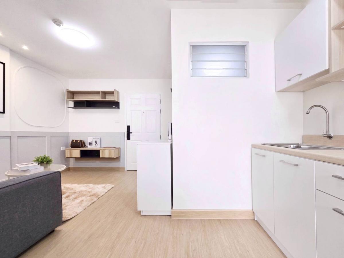 For SaleCondoNawamin, Ramindra : ✨️ Why pay the rent? Can pay by yourself! Cheaper than renting! Large room near the mall near the train! Can walk up to BTS Ram Inthra 3! ✨ Lumpini Condo Town Ram Inthra-Lampini Condo Town Ramindra-laksi 🏙