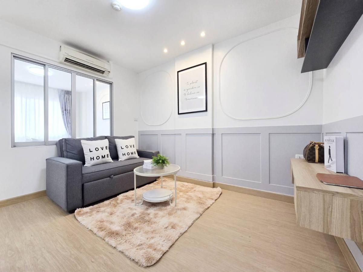 For SaleCondoNawamin, Ramindra : ✨️ Why pay the rent? Can pay by yourself! Cheaper than renting! Large room near the mall near the train! Can walk up to BTS Ram Inthra 3! ✨ Lumpini Condo Town Ram Inthra-Lampini Condo Town Ramindra-laksi 🏙