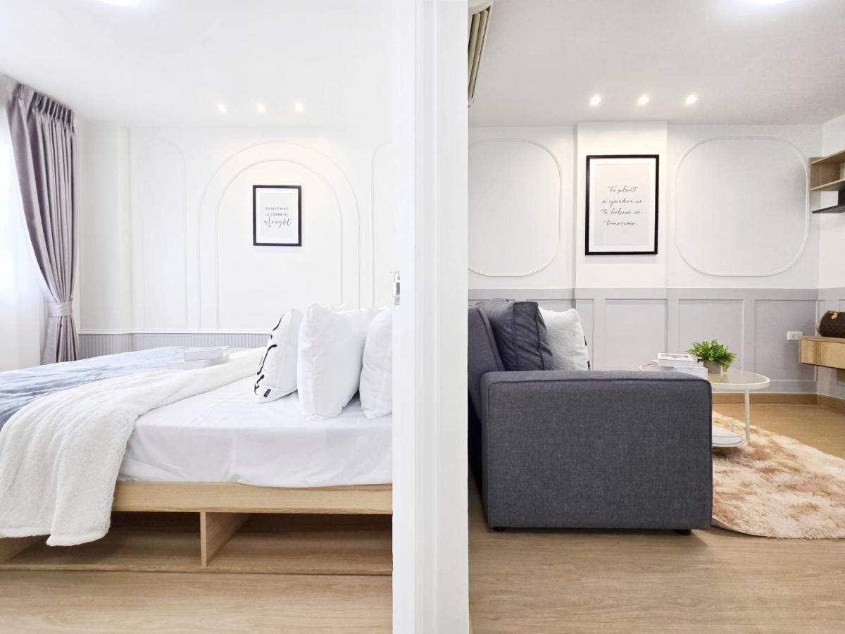 For SaleCondoNawamin, Ramindra : ✨️ Why pay the rent? Can pay by yourself! Cheaper than renting! Large room near the mall near the train! Can walk up to BTS Ram Inthra 3! ✨ Lumpini Condo Town Ram Inthra-Lampini Condo Town Ramindra-laksi 🏙