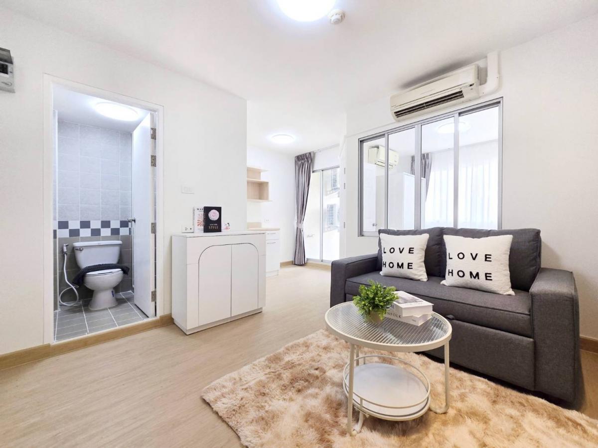 For SaleCondoNawamin, Ramindra : ✨️ Why pay the rent? Can pay by yourself! Cheaper than renting! Large room near the mall near the train! Can walk up to BTS Ram Inthra 3! ✨ Lumpini Condo Town Ram Inthra-Lampini Condo Town Ramindra-laksi 🏙