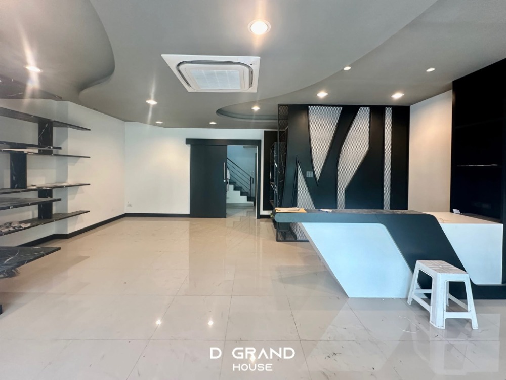 โฮมออฟฟิศเลียบทางด่วนรามอินทรา : Home Office แปลงมุม พร้อมลิฟต์ Premium Place เอกมัย-รามอินทรา 2 สุคนธสวัสดิ์