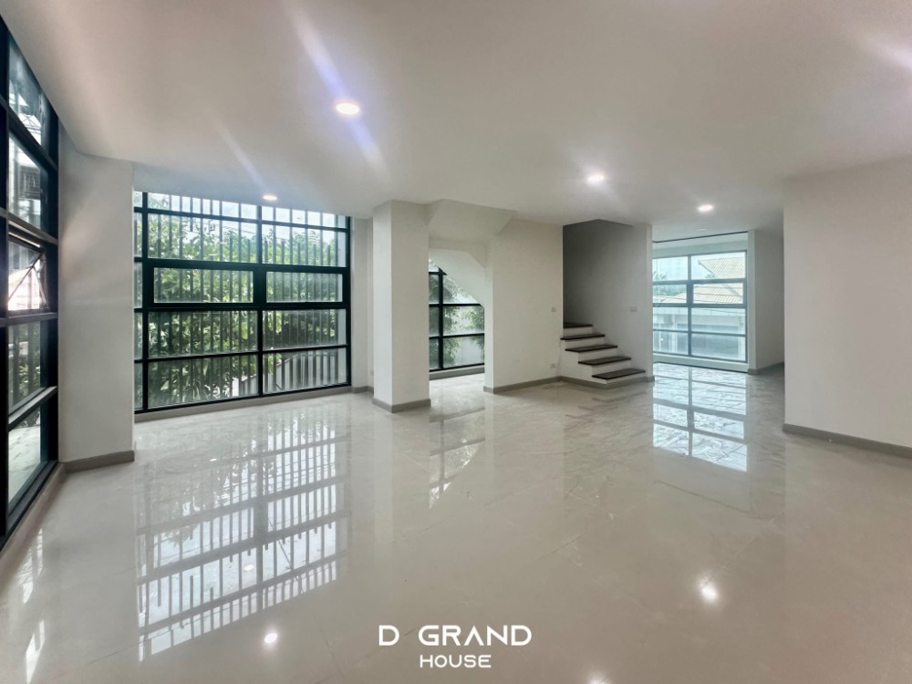 โฮมออฟฟิศเลียบทางด่วนรามอินทรา : Home Office แปลงมุม พร้อมลิฟต์ Premium Place เอกมัย-รามอินทรา 2 สุคนธสวัสดิ์