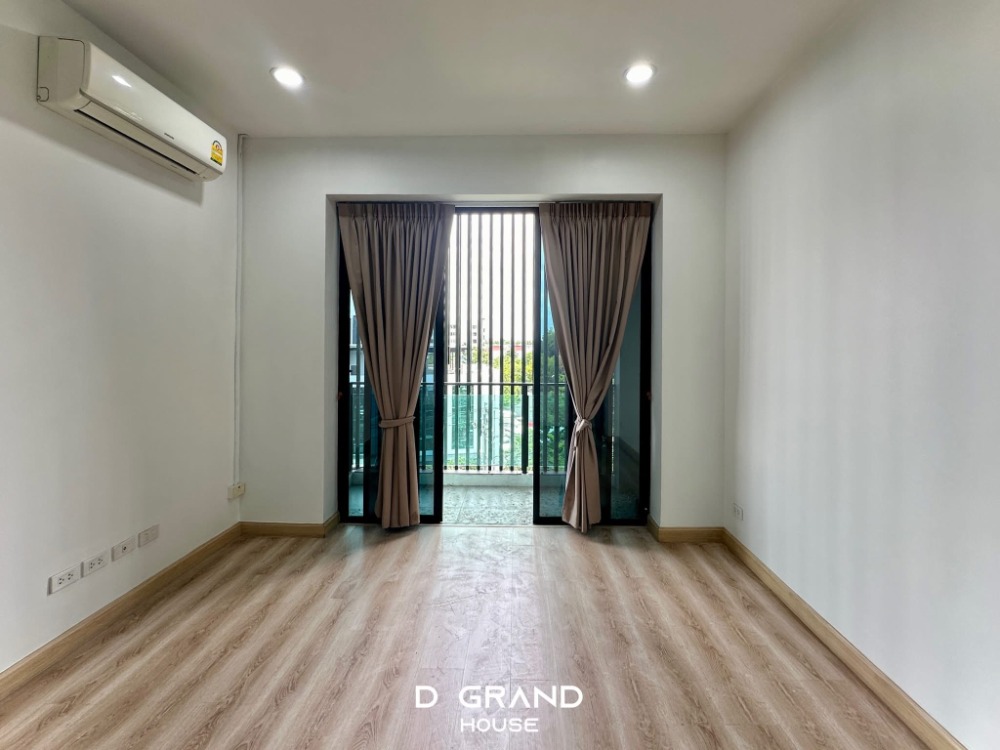 โฮมออฟฟิศเลียบทางด่วนรามอินทรา : Home Office แปลงมุม พร้อมลิฟต์ Premium Place เอกมัย-รามอินทรา 2 สุคนธสวัสดิ์