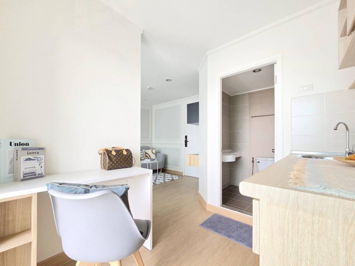 ขายคอนโดพัฒนาการ ศรีนครินทร์ : 💥 คอนโดทำเลดี! เดินไปออกกำลังกายได้ ใกล้สระว่ายน้ำส่วนกลาง!📍 ลุมพินี วิลล์ พัฒนาการ-เพชรบุรีตัดใหม่ (Lumpini Ville Pattanakarn-Phetchaburi Tat Mai)