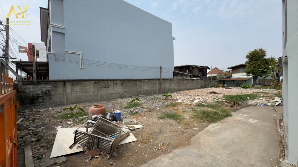 ขายที่ดินโคราช นครราชสีมา : #ขายถูกกว่าราคาประเมิน ขายที่ดินใจกลางเมืองโคราช ติดถนนยมราช ในคูเมือง แปลงสวย ทำเลดีมาก มีแปลงเดียวเท่านั้น!!