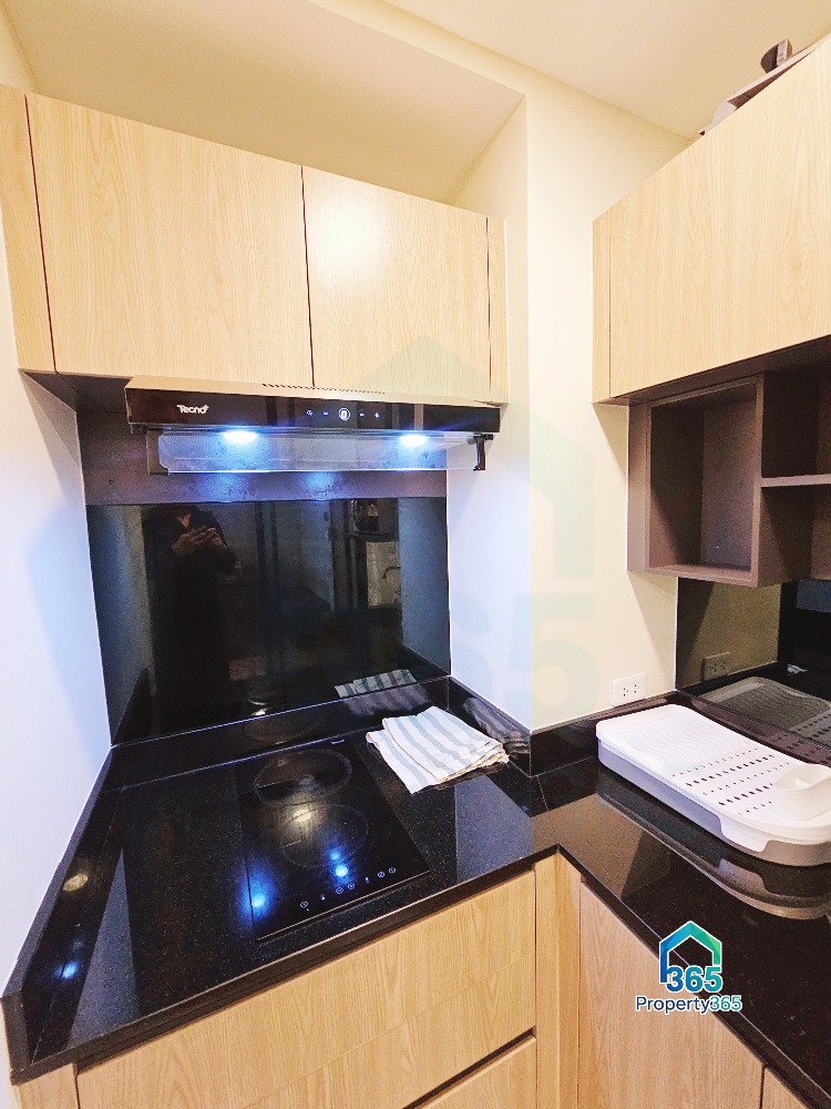 For RentCondoSathorn, Narathiwat : For Rent: The Cube Urban Sathorn 2 Bedrooms with Pool View, Fully Furnished