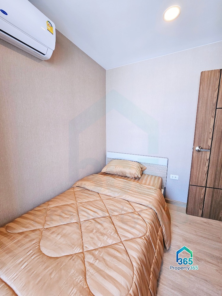 For RentCondoSathorn, Narathiwat : For Rent: The Cube Urban Sathorn 2 Bedrooms with Pool View, Fully Furnished