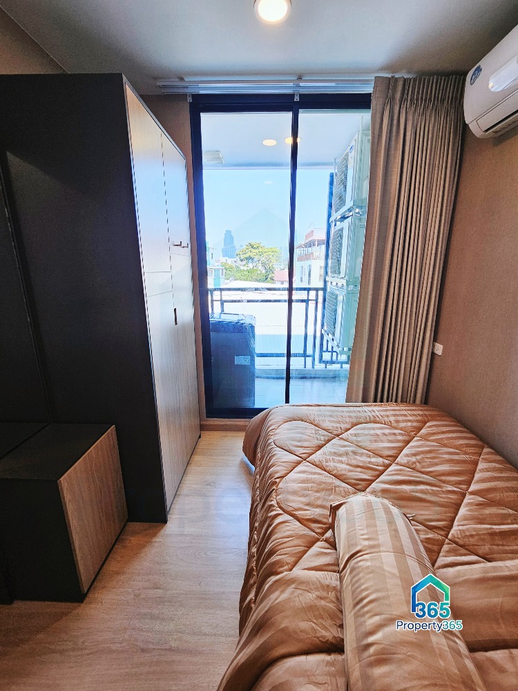For RentCondoSathorn, Narathiwat : For Rent: The Cube Urban Sathorn 2 Bedrooms with Pool View, Fully Furnished
