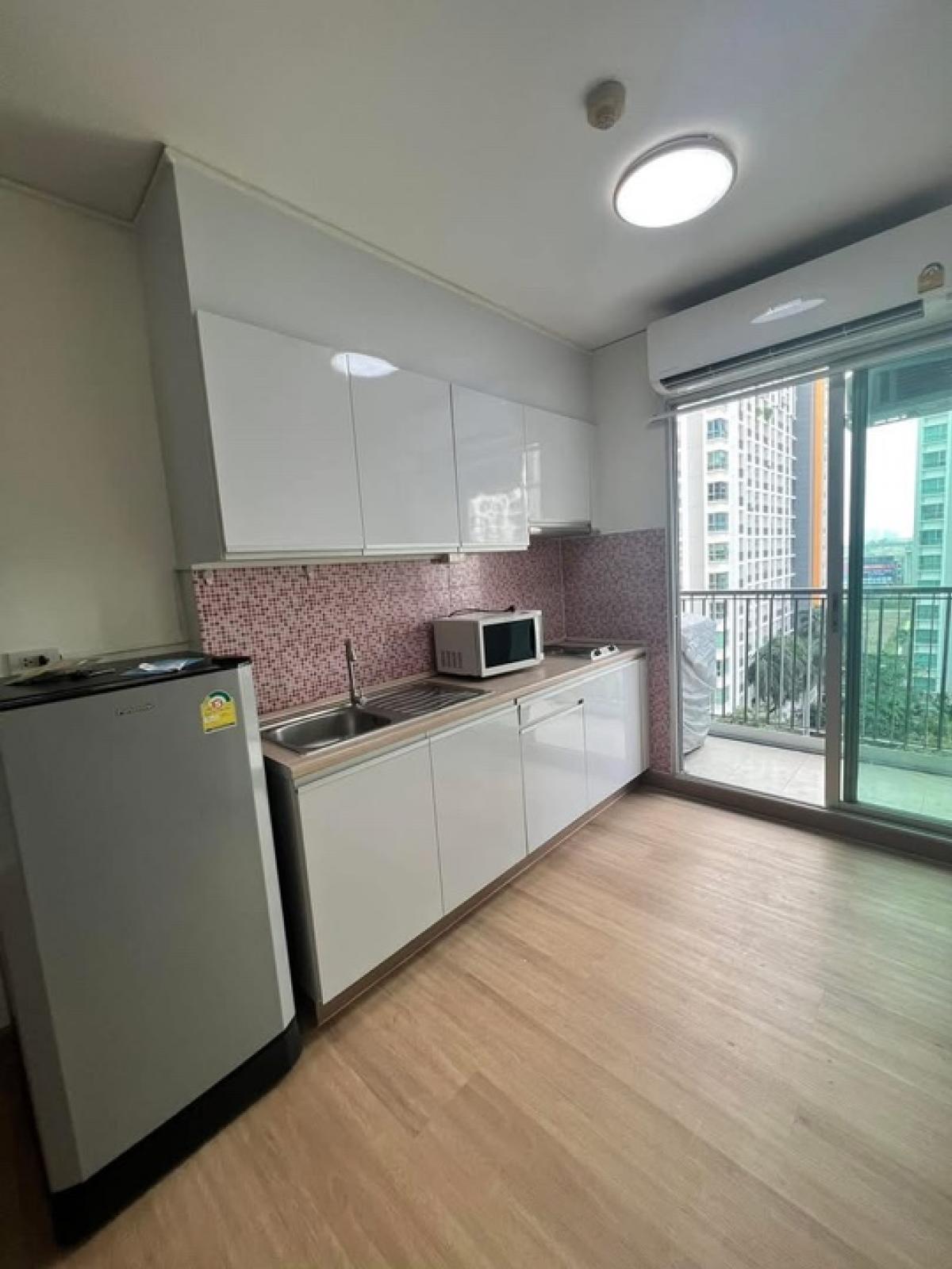 For RentCondoPattanakan, Srinakarin : 🌱 Rent The Parkland Srinakarin (The Parkland Srinakarin) 🛏️ 1 bedroom 🛁 1 bathroom 🛋️ 1 living room size 40 sqm. Building A, 8th floor ✨ Price 10,000 baht ✨