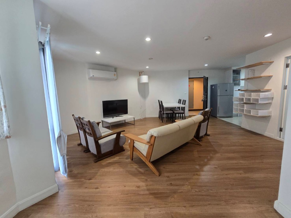 For SaleCondoSathorn, Narathiwat : 2Bed2Bath Pool View Beautiful room Just Renovated 84 SQM