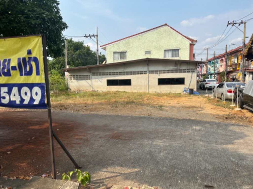 For RentLandVipawadee, Don Mueang, Lak Si : Own owner Free space for rent. Very good location. Short-term rental.