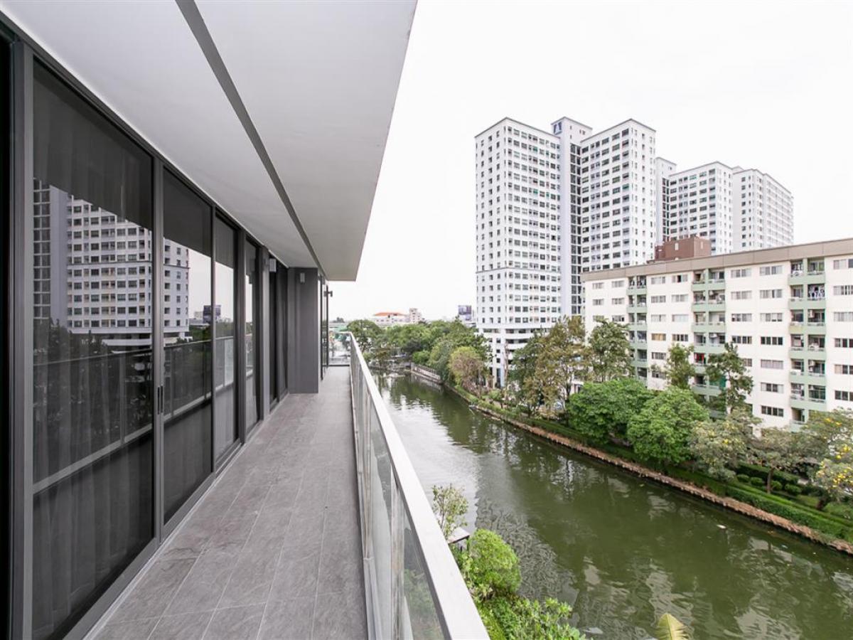 For SaleCondoOnnut, Udomsuk : Park Court Sukhumvit77 Penthouse Sell with Tenant3 Bedroom 5 Bathrooms 284.79 SQ.M Floor 6 Special Price. Buy the project 064-932-4645 kenproject: Park Court Skv77unit Size: 284.79OM: 3BEDROOM: 5SELLOM: 5SELLING Price: 45 MBRENTAL: THB/Monthlocation: Nea