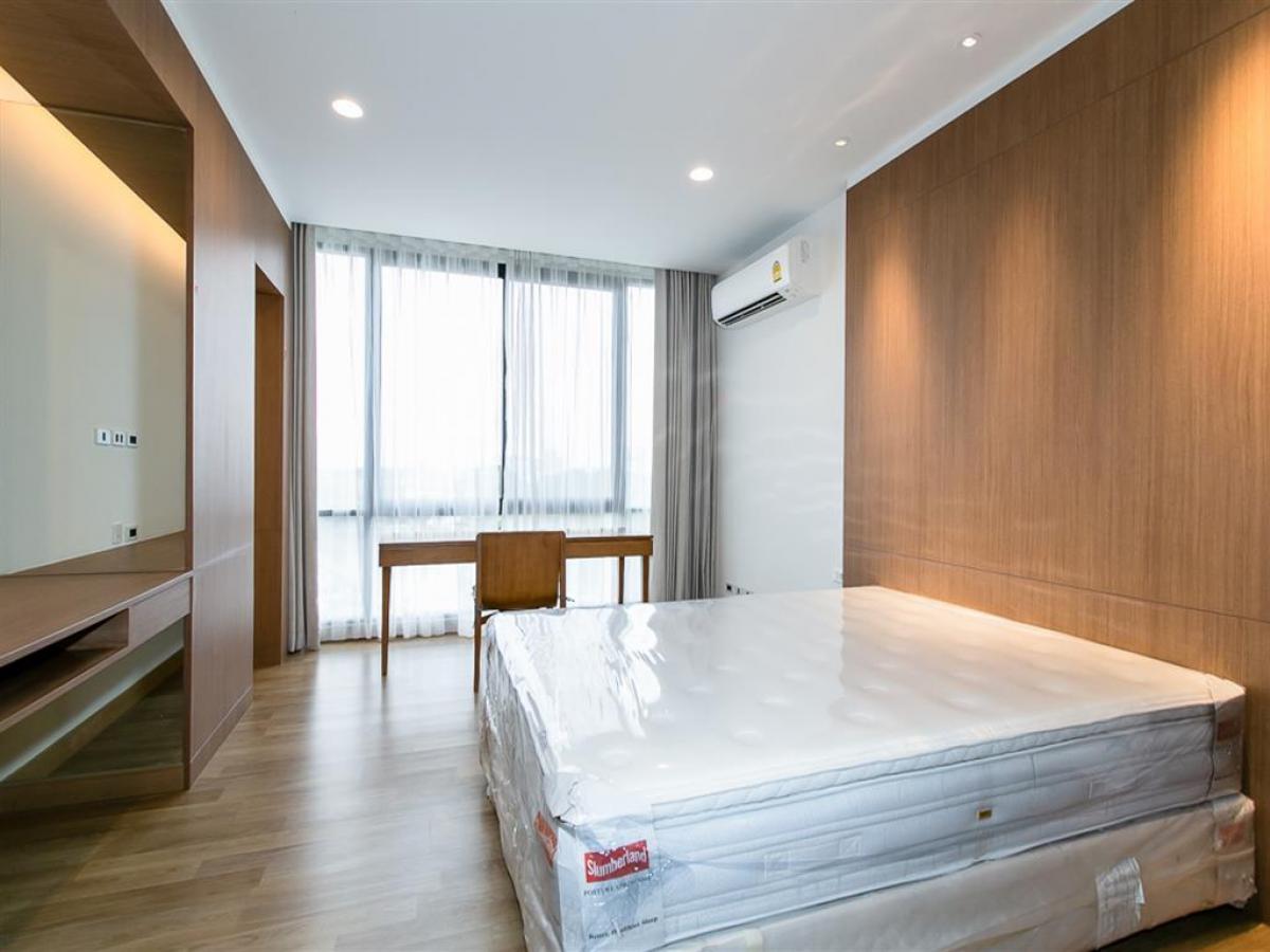 For SaleCondoOnnut, Udomsuk : Penthouse Park Court Sukhumvit77 Sell with Tenant3 Bedroom 5 Bathrooms 284.79 SQ.M Floor 6 Special Price Buy the Project 064-932-4645 Keenproject: Park Court Skv77unit Size: 284.7Doom: 3BETROOM: 3BETROOM Price: 45 MBRENTAL: THB/Monthlocation: Nea