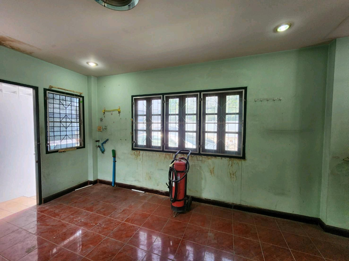 ให้เช่าที่ดินสุขุมวิท อโศก ทองหล่อ : ประกาศให้เช่าที่ดิน พร้อมสิ่งปลูกสร้าง ทองหล่อ & พร้อมพงษ์