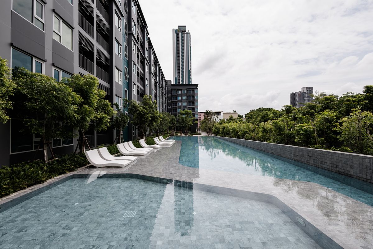 For RentCondoRamkhamhaeng, Hua Mak : 🔥Urgent rent, new room ready to move in 🔥Niche Mono Ramkhamhaeng Condo. The project has a shuttle to Ramkhamhaeng University / BTS Lam Sali Intersection. Rent starts at 16,200 baht/month, accepting both Thais and foreigners (with 6 month / 1 year rental c