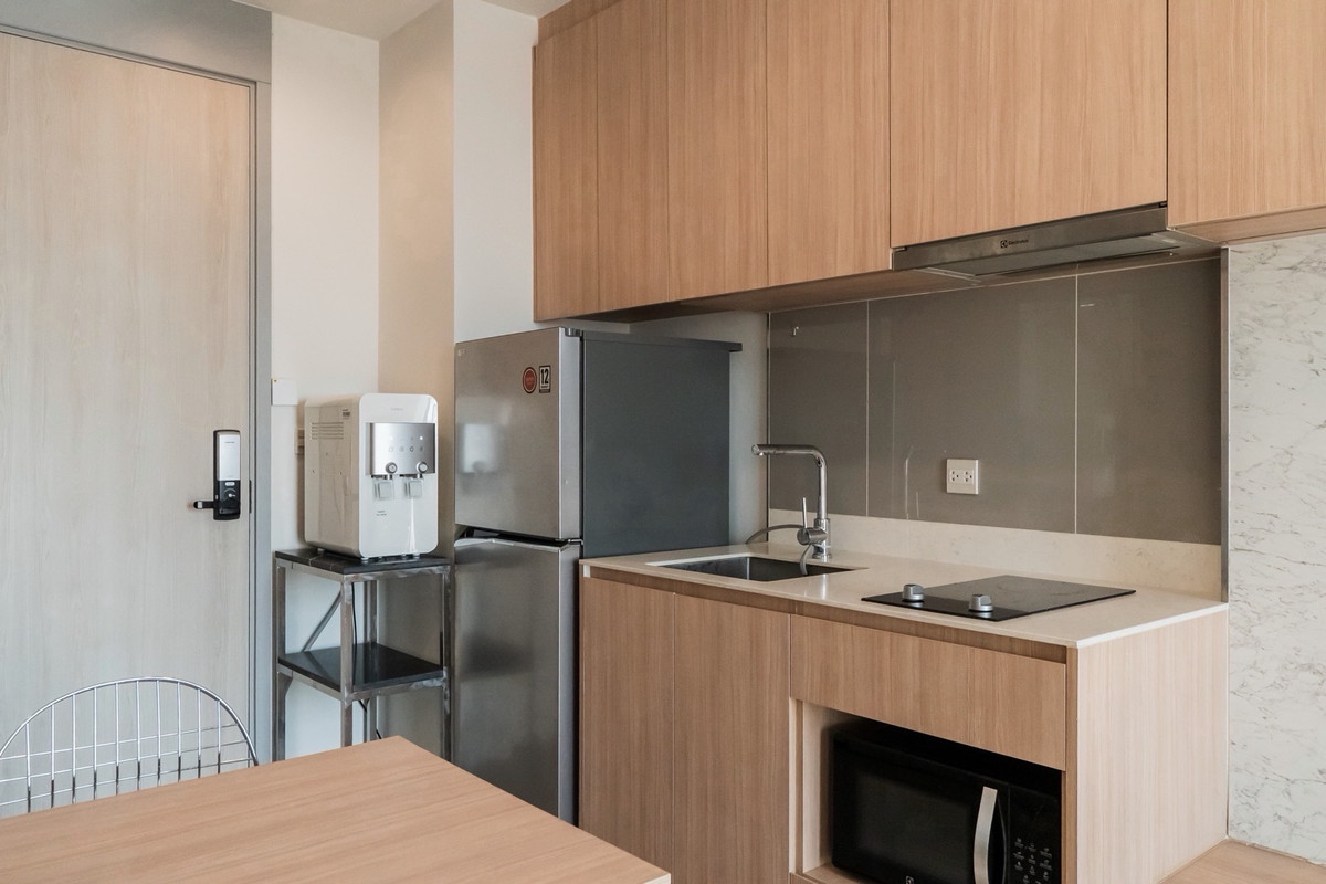 ให้เช่าคอนโดสะพานควาย จตุจักร : ให้เช่าคอนโด 1 ห้องนอน ห้องสวยชั้นสูงสุด เครื่องใช้ไฟฟ้าทุกอย่างยันเครื่องกรองน้ำ Coway เลี้ยงสัตว์ได้ครับ ล้างแอร์ให้ 2 ครั้งต่อปี