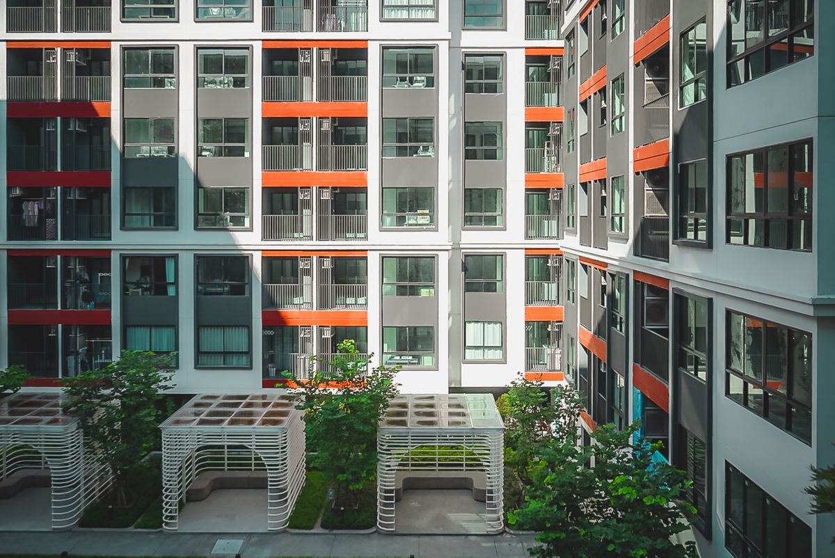 For RentCondoRama9, Petchburi, RCA : 🔥Urgent for rent, new room ready to move in, Niche Mono Rama 9 Condo, project has MRT transportation to Cultural Center. Rent starts at 13,200 baht/month, accepting both Thais and foreigners (6 month / 1 year rental contract) RentNex By Sena